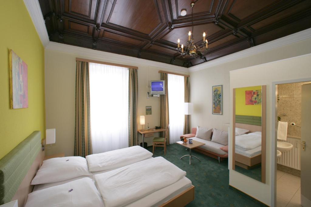 Altstadt-Hotel Zieglerbraeu Dachau Room photo